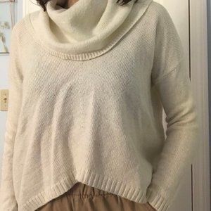 Express / Cropped White Turtleneck, XS/S